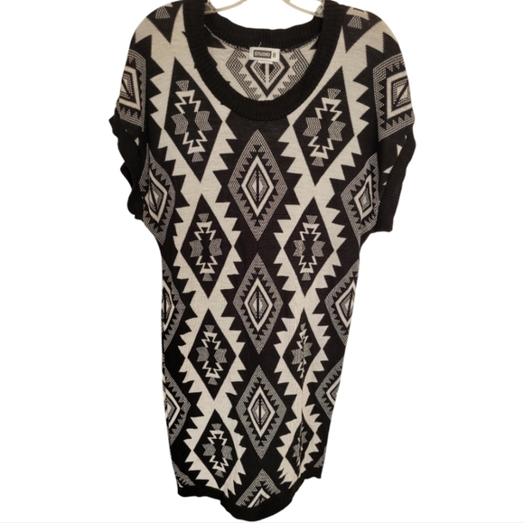 Studio 8 Black White Monochrome Diamond Pattern Knit Dress Size Medium? - Picture 1 of 6